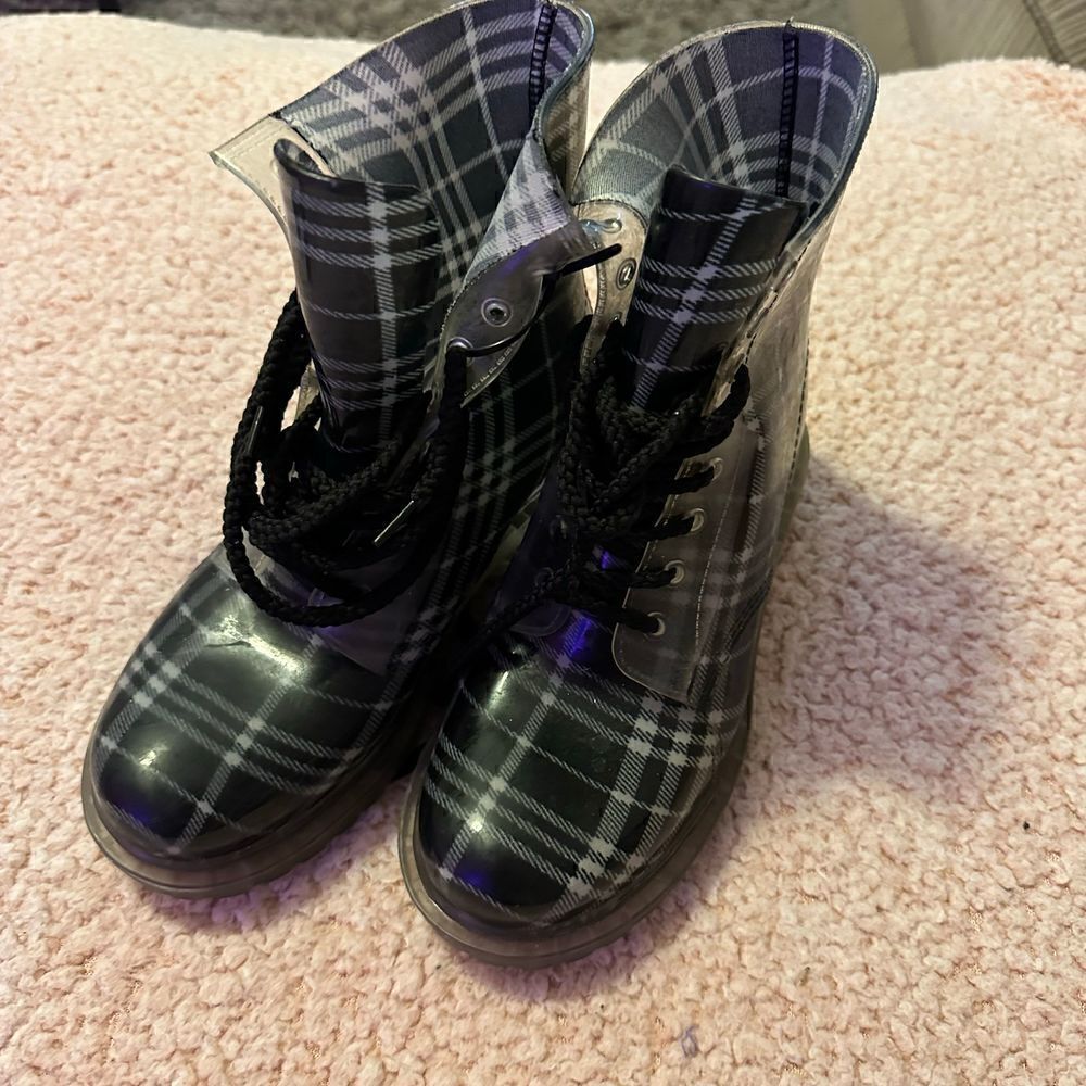 Dirty laundry plastic jelly plaid combat lace up boot 7